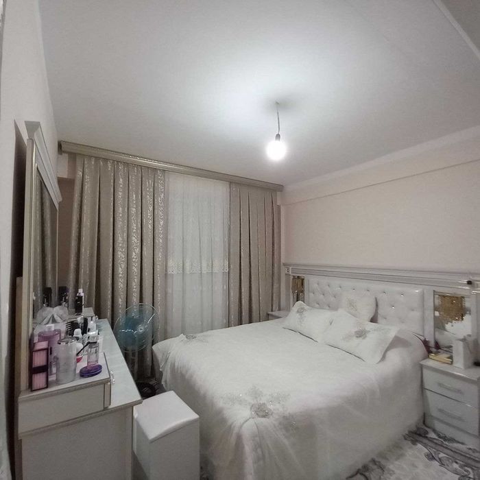 M.Ulug'bek tumanida 3 xonalik uy sotiladi 1-qavat