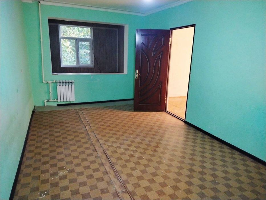 Чирчик шахар 3 м/р 2х сотилади 28.000$ Бош толов ва паспорт бн Ипотека