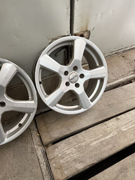 Set 4 jante aliaj R17