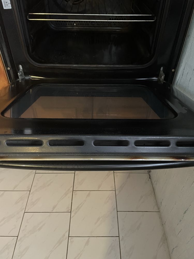 Продавам фурна за вграждане Electrolux