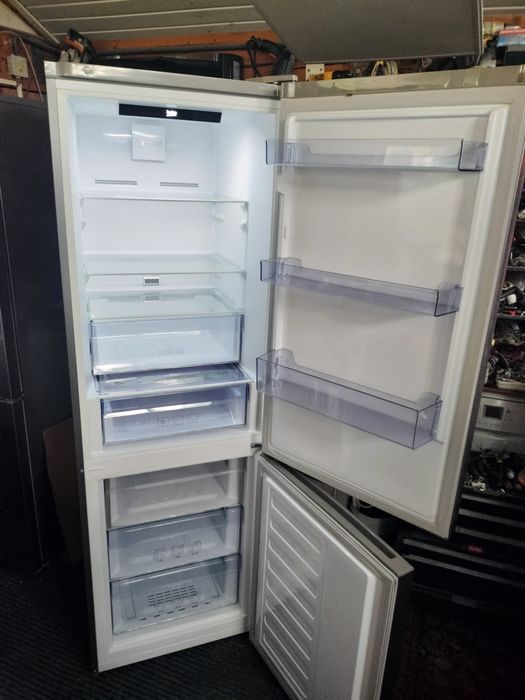 Frigider Beko 1,8m
