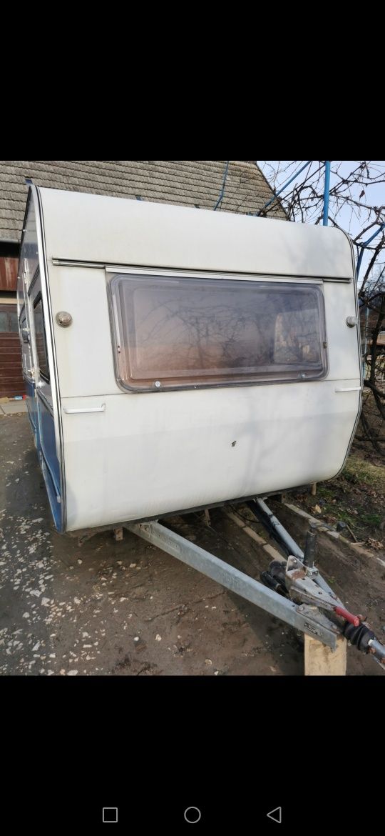 Vând rulota auto