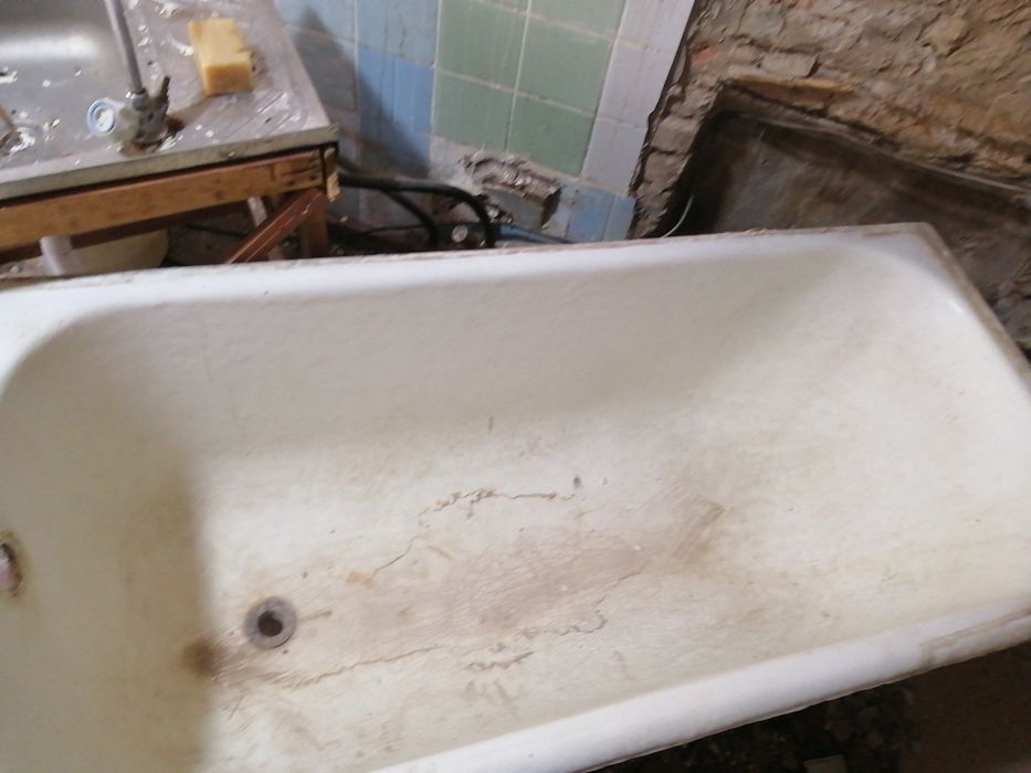 Ванна чугун сотилади