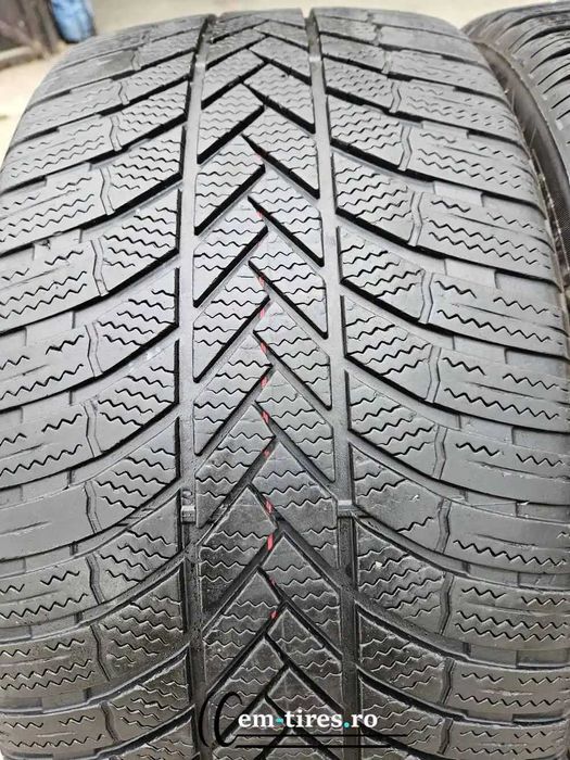 SET 4 Anvelope Iarna 245/40 R19 BRIDGESTONE Blizzak LM005 98V