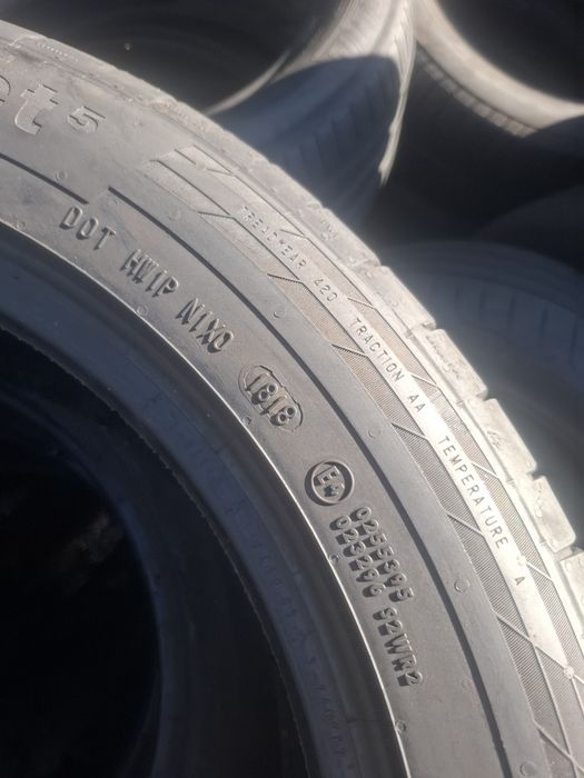 Vand set 4 anvelope 235 50 18 continental bune de vara