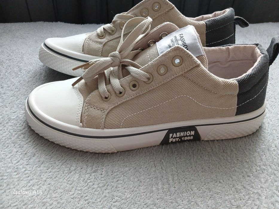 Кеды продам абсолютно новые