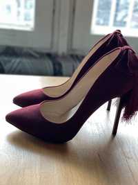 Обувки с панделка- бордо
