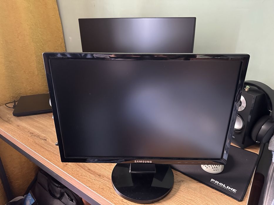 Монитор Samsung SyncMaster 943