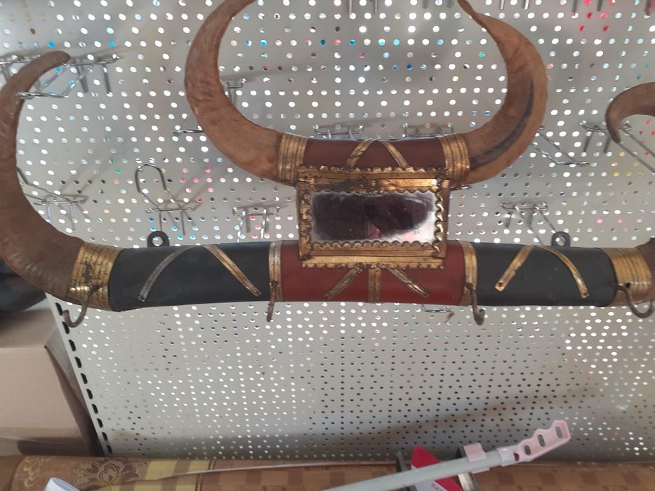 Старинна  закачалка  от  рога