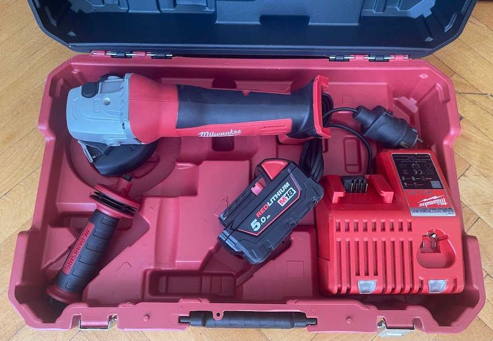 Винтоверт Milwaukee с две скорости и удар Милуоки.