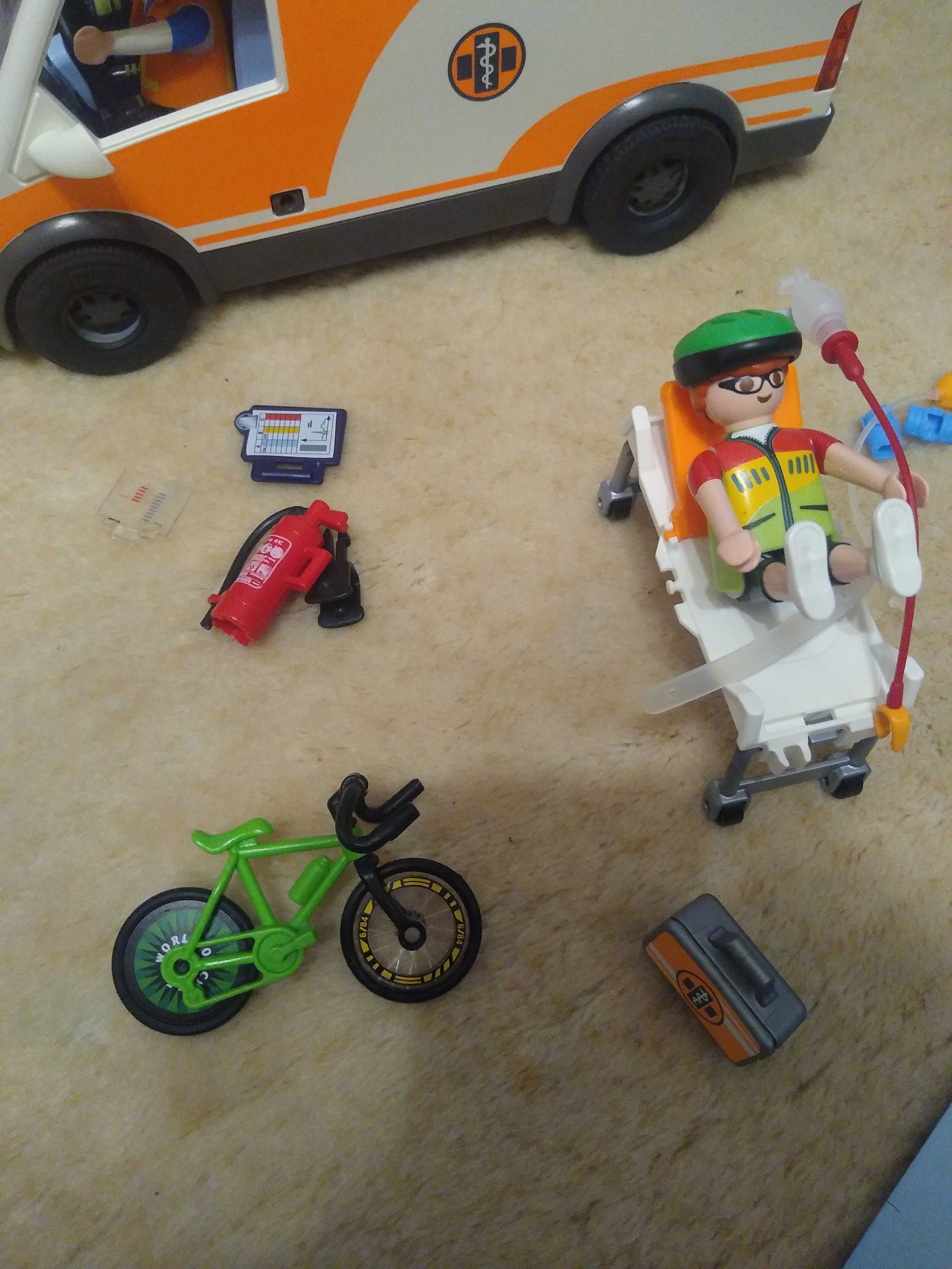 Ambulanta playmobil 62 piese