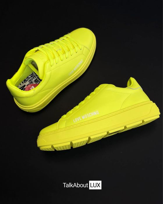 Оригинални дамски маратонки Love Moschino JA15304G1GID0_400 !