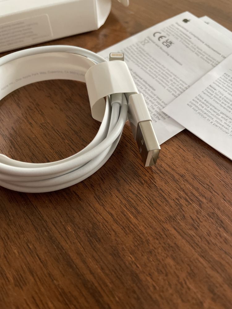 Кабель Apple USB - Lightning 1 м