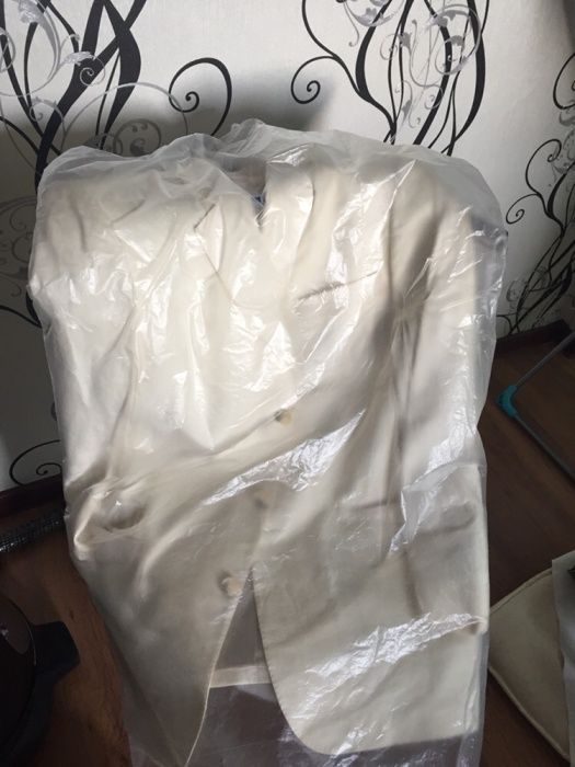 Продаю костюм . Можно сказать новый .