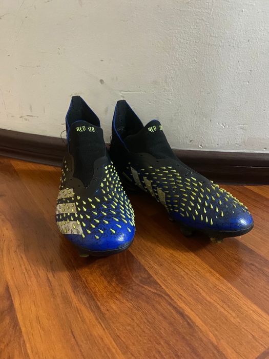 Бутсы adidas predator