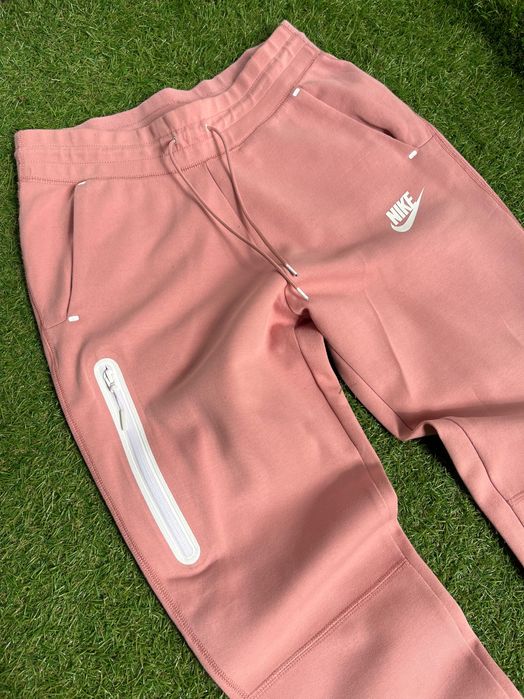 Дамско долнище : Nike Fleece Tech S