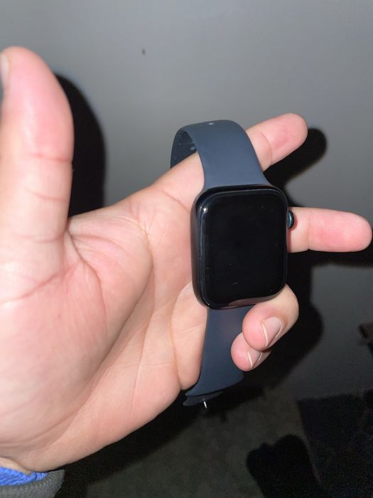 Apple Watch Series 7.  45 mm o‘lchamli