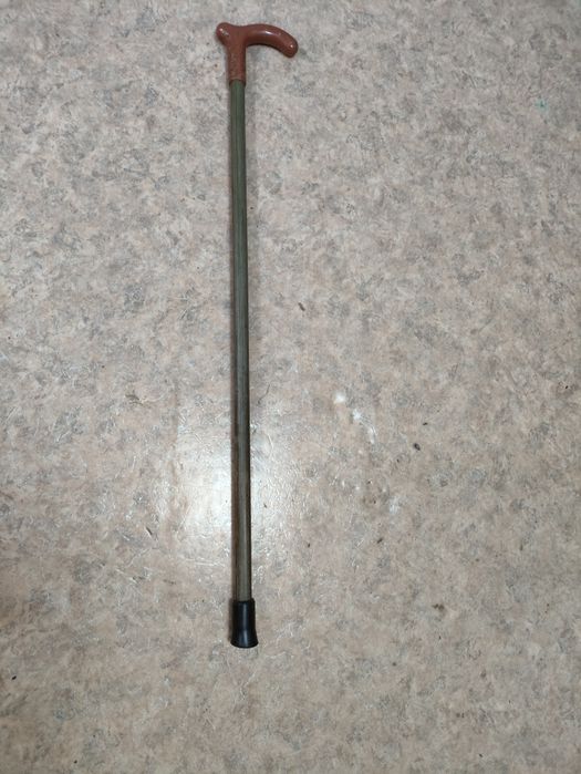 Отдам костыль ,за шоколадку