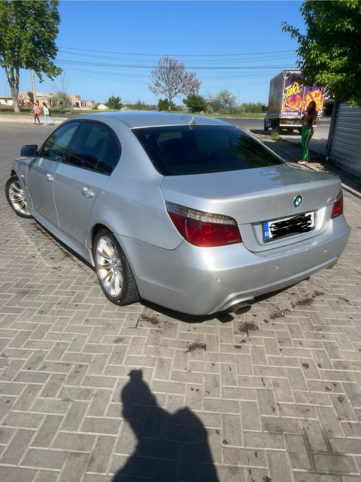 Vand BMW SERIA 5 E60 520 D 2008 pachet M