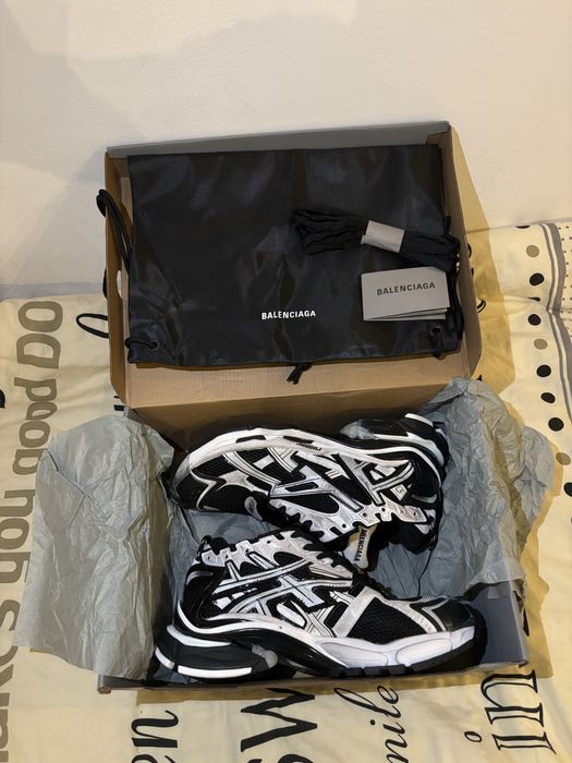 Balenciaga runner