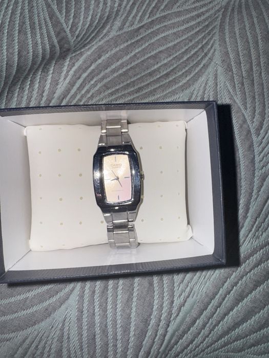 Часы от Casio новые