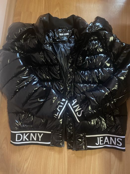 Страхотно яке DKNY