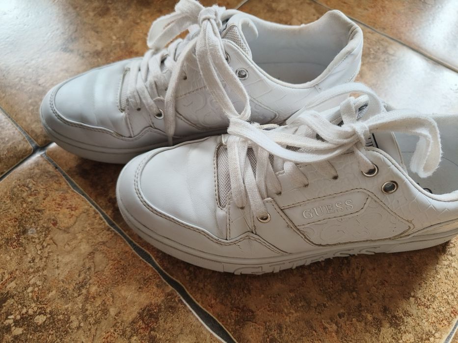 Оригинални маратонки Guess 38номер