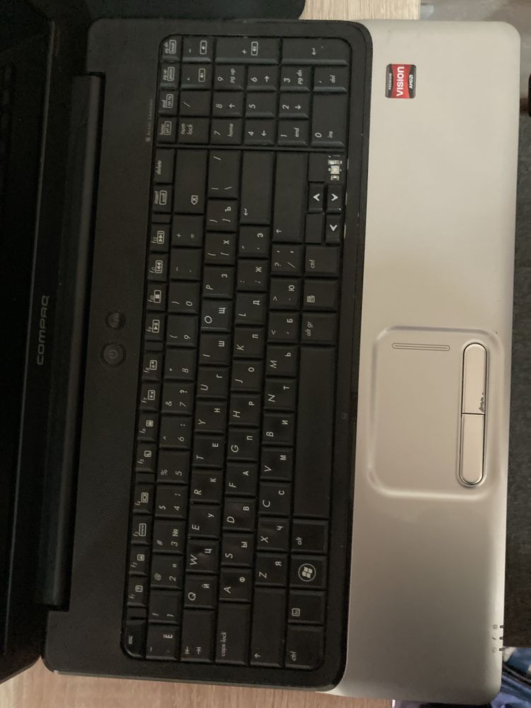 HP Compaq noutbuk yaxshi holatda