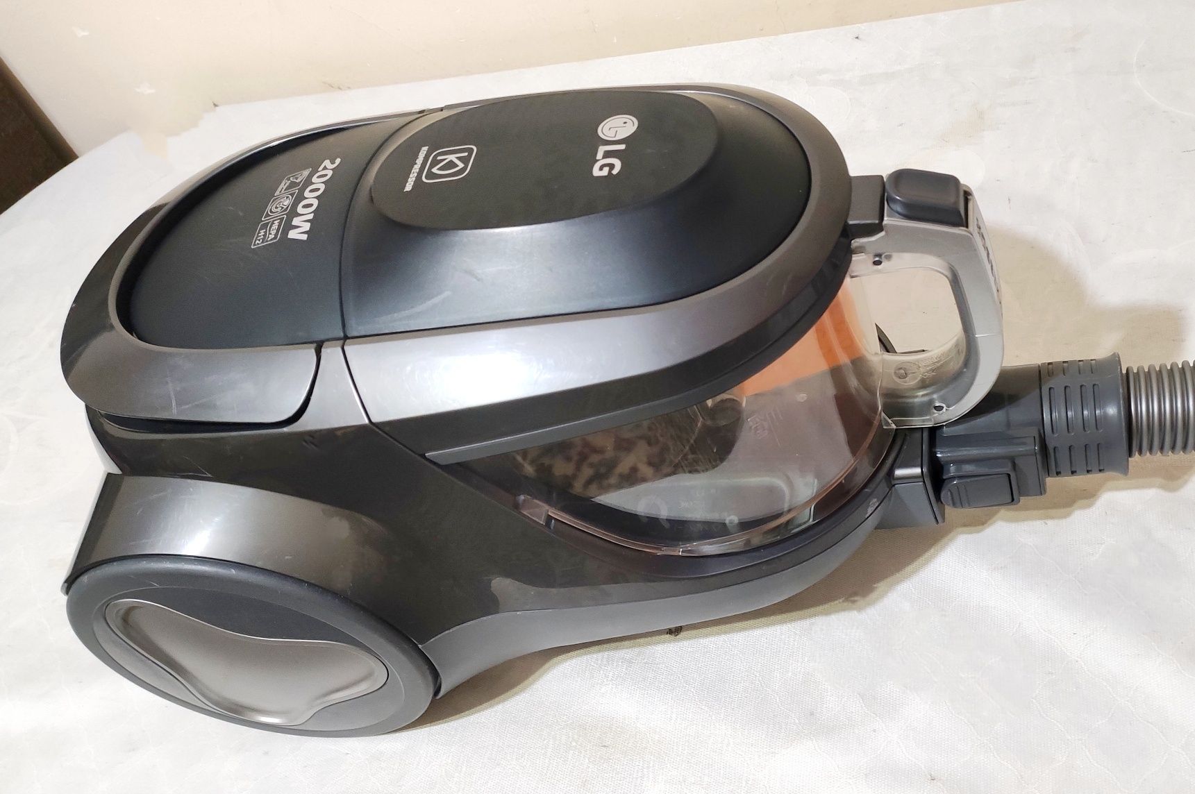 Пилесос LG Kompressor