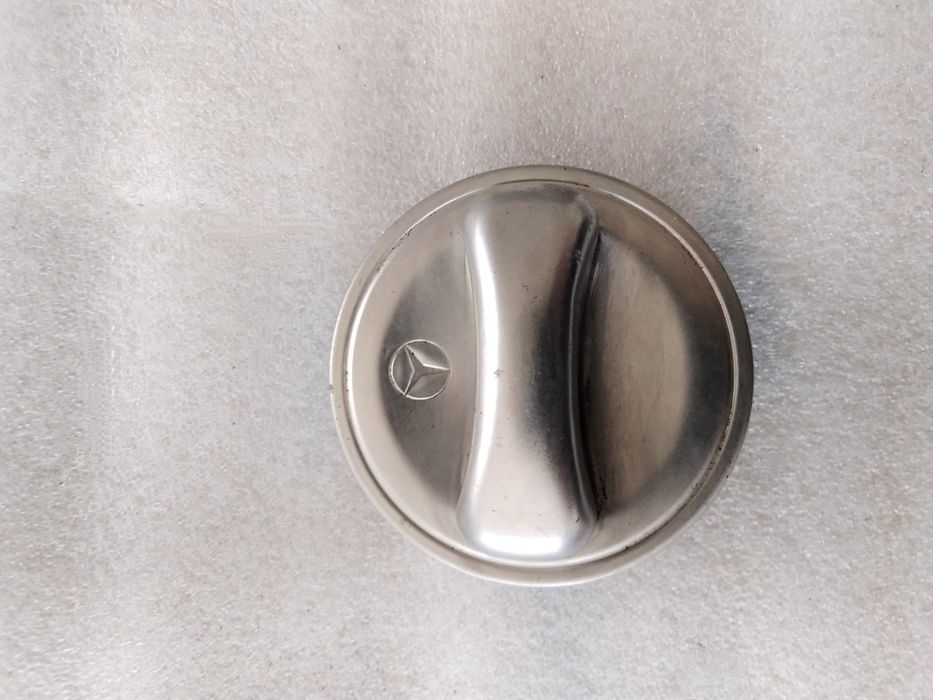 Щипки,емблема и др. за Мерцедес W124, Mercedes