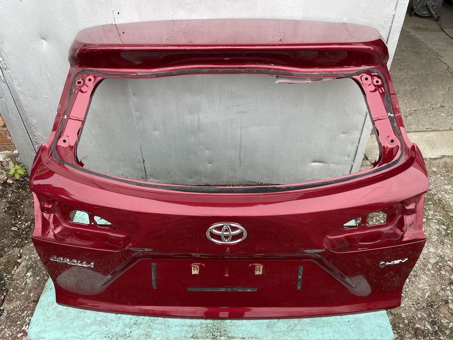 Заден капак багажник за Toyota Corolla Cross Тойота Корола Крос 2022г-