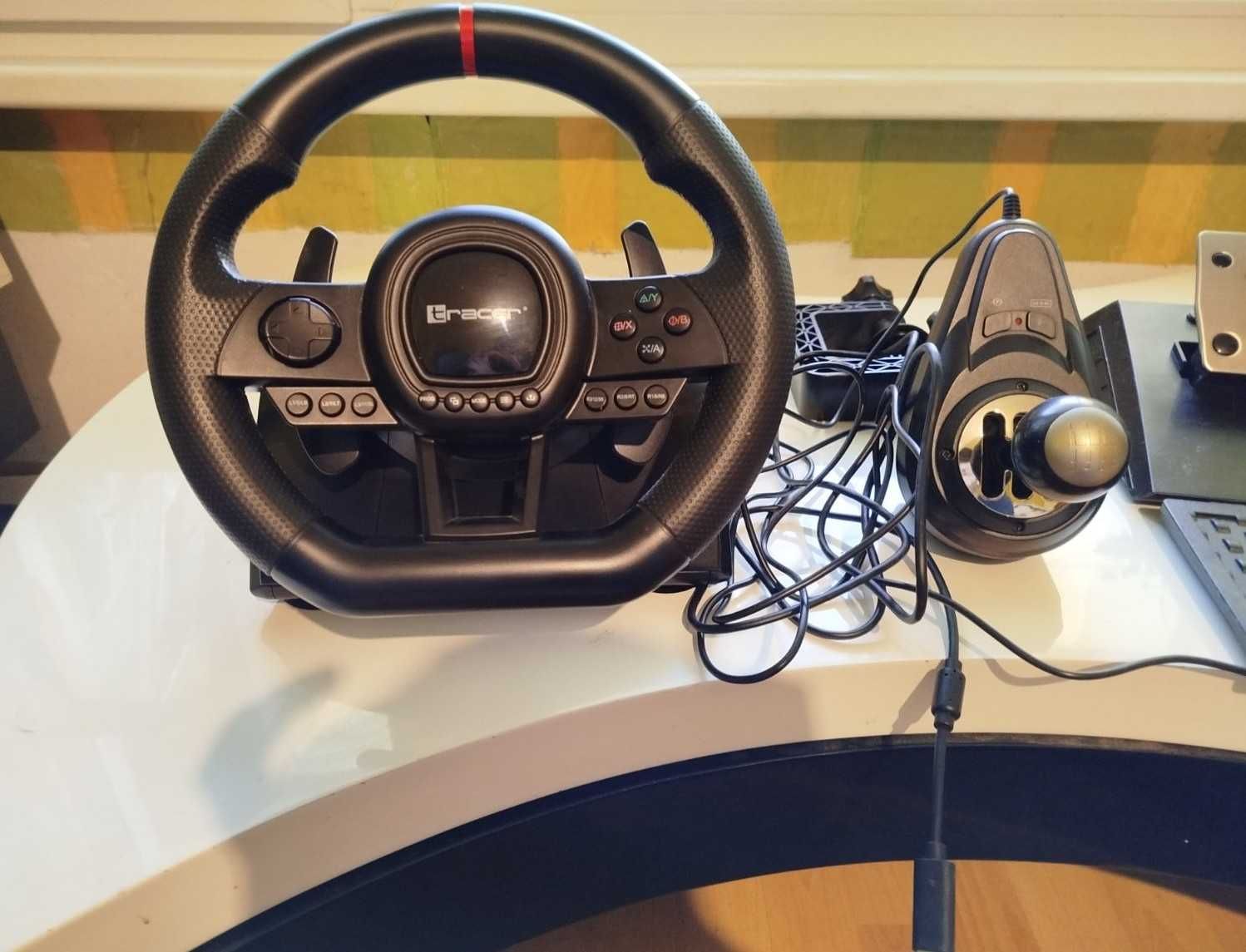 Комплект волан с педали и скоростен лост.Tracer SimRacer, GameZone.