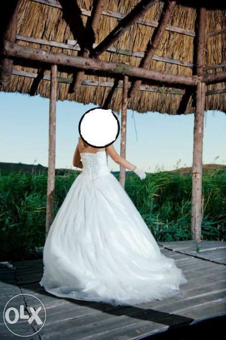 Rochie mireasa purtata o singura data