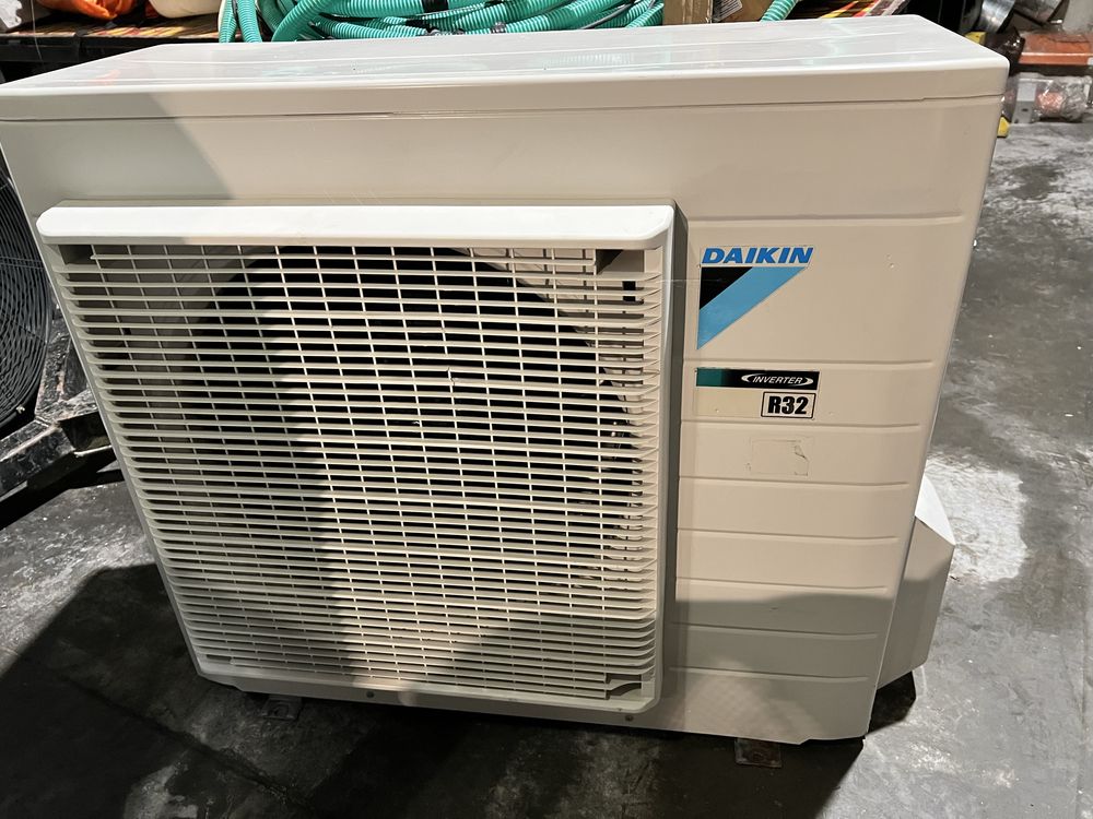Daikin RXF60A2V1B външно тяло