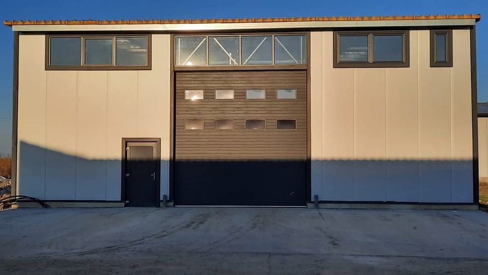 Vând hala metalica de producție sau depozitare.