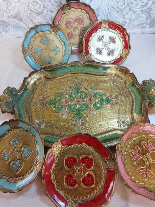 Италиански флорентински поднос