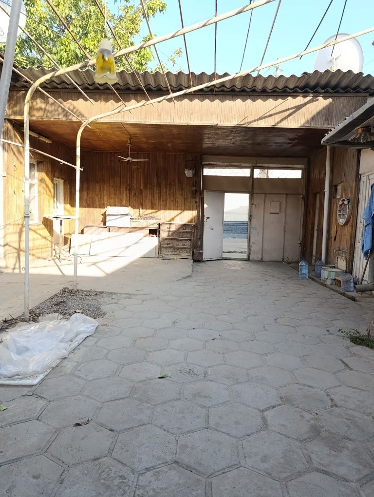 Продаётся дом, ориентир 8 марта,лахути