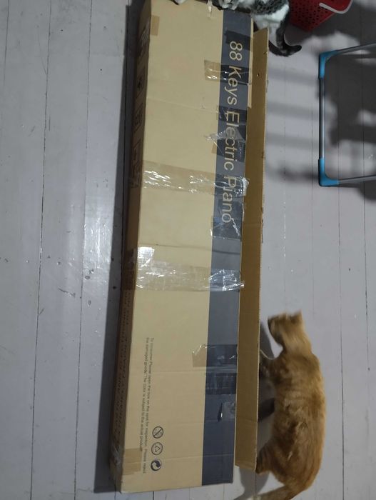 Продам синтезатор б/у. Использовался примерно месяц