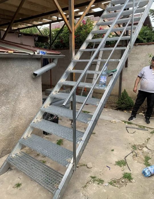 Scara metalica industriala