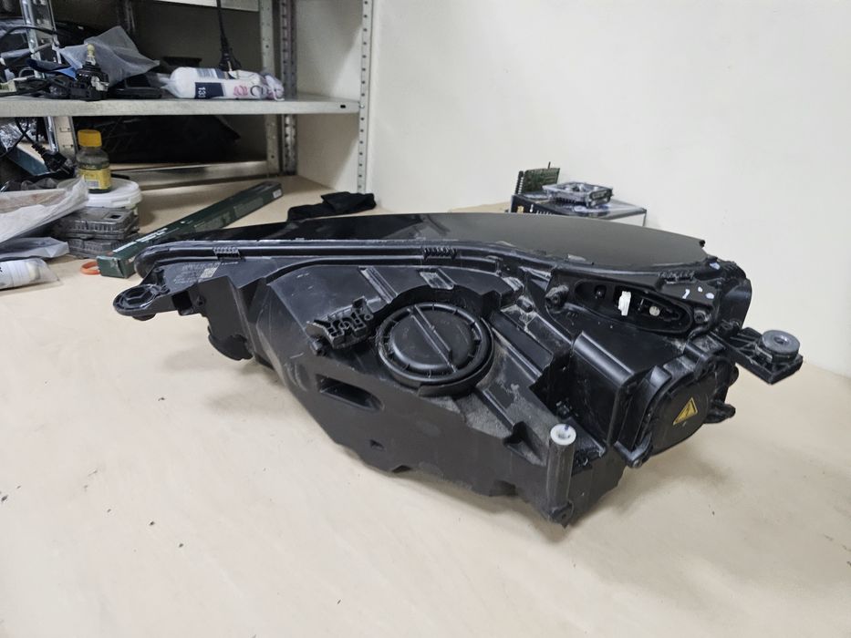 Американски десен фар Audi Q5 usa far ауди кю5