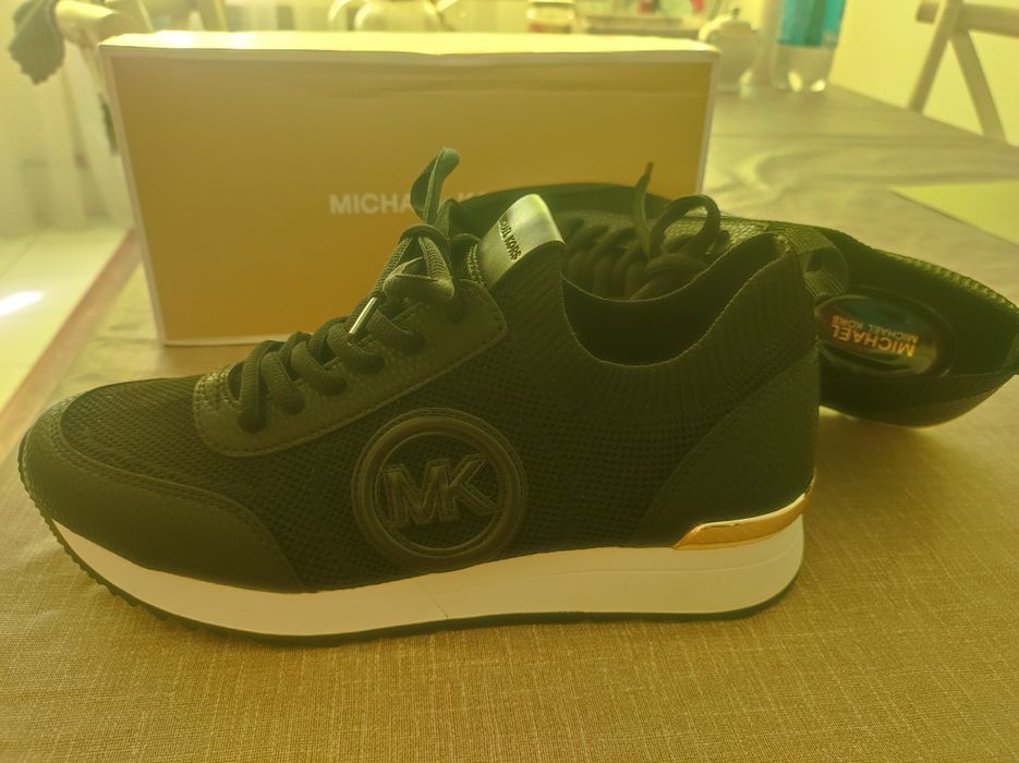 Michael kors. Кроссовки и балетки. Из США.