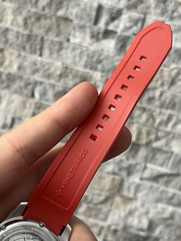 Оригинален часовник Venezianico Nereide Corallo 42mm