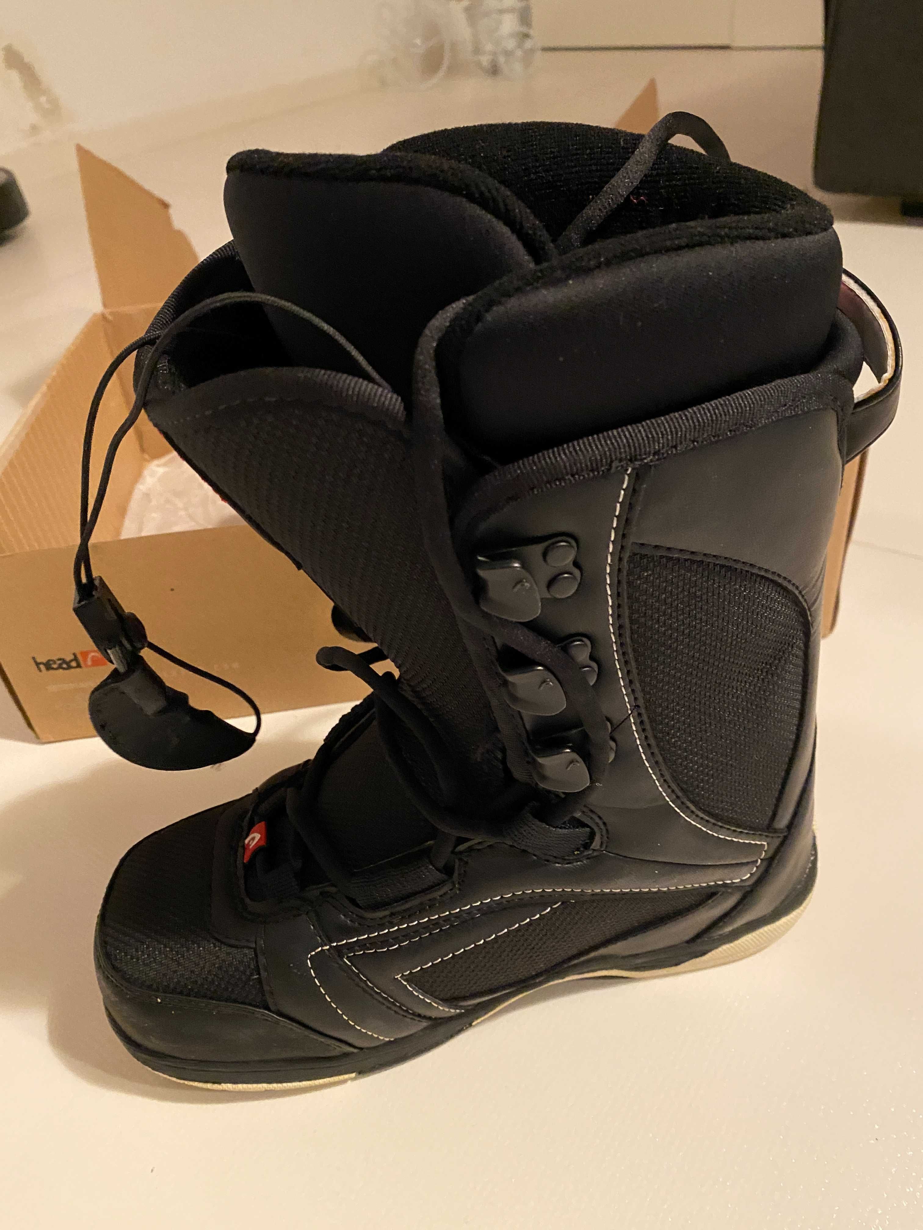 Vand boots snowbord aproape noi Head marimea 37