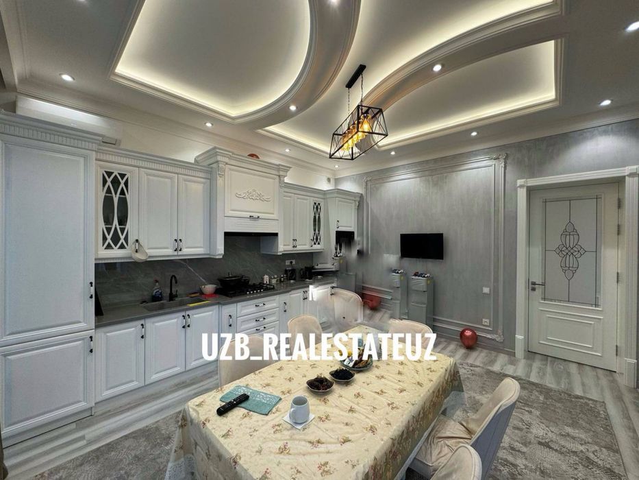 Ор-р: Амир Темур махалла  Продается Евро Дом 3.соток!!! 480м2