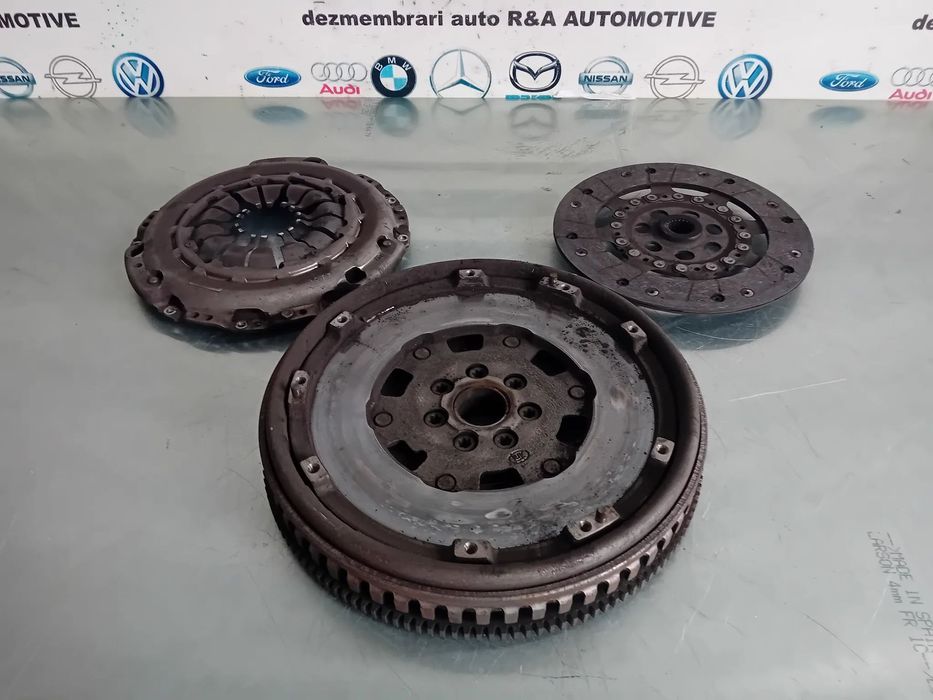 Kit Ambreiaj Volanta Masa Dubla Dacia Duster 1.5 Dci 2X4 6+1 An 2010-2015