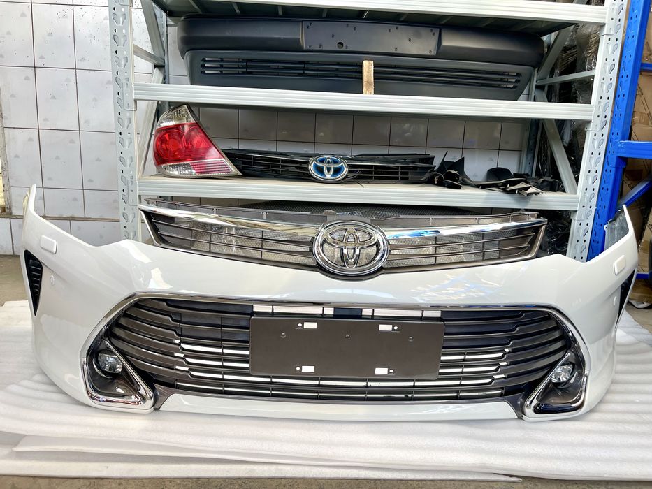 Передний бампер Toyota Camry 55 Тойота Камри 55