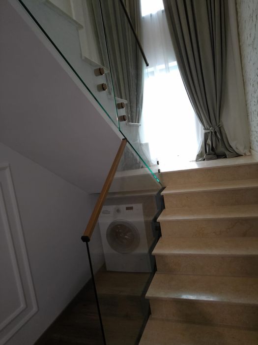 Inox si sticla securizata