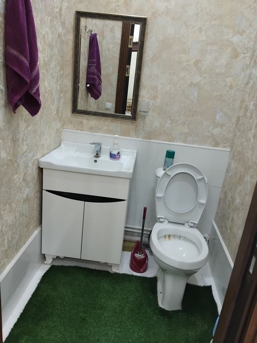 Qarshi shaxar kup qavatlik dom 1 etajdan 5 xonalik uy.