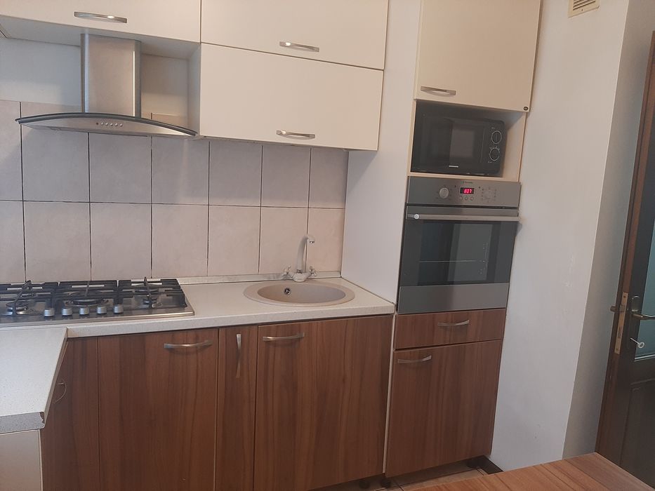 Apartament 3 camere de vanzare in zona Rovine-Craiova