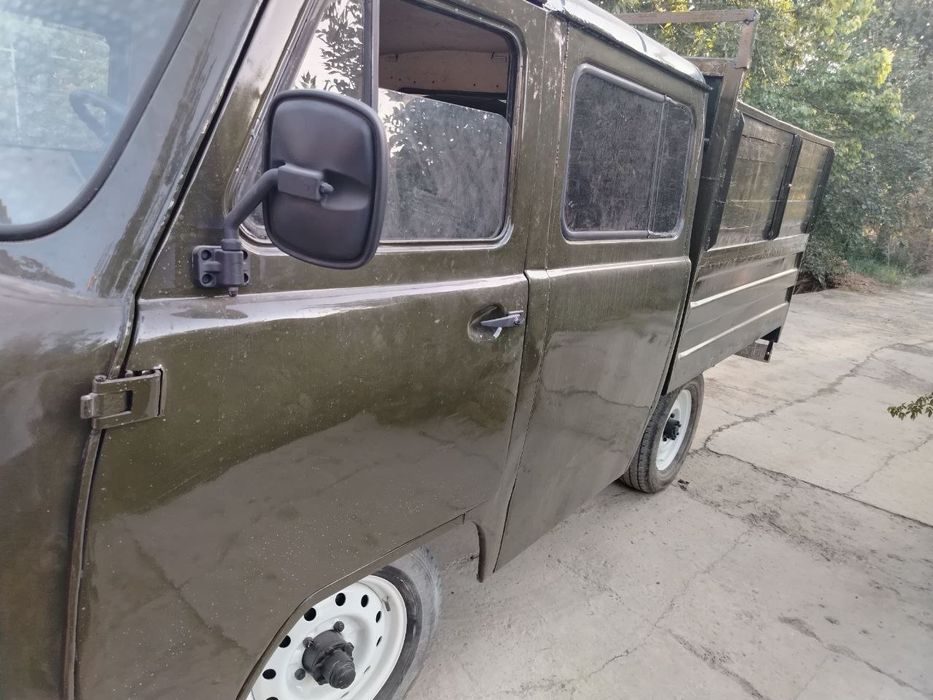 Uaz former sotiladi